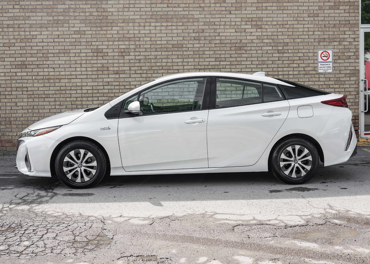 2022 Toyota PRIUS PRIME BASE