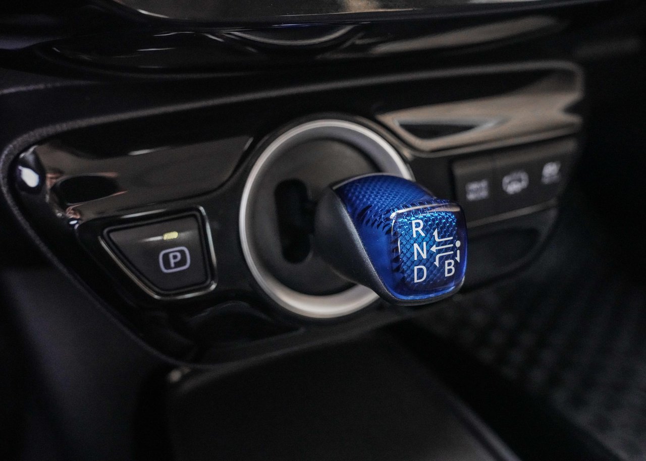 2022 Toyota PRIUS PRIME BASE