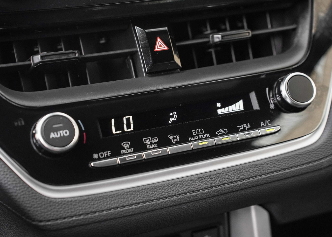 2023 Toyota COROLLA CROSS SE HYBRID