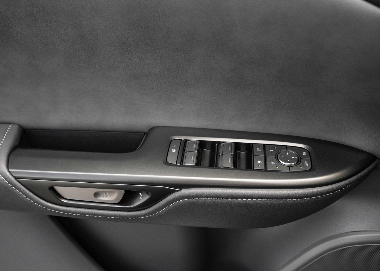 2025 Lexus RZ RZ 450e, AWD SIGNATURE