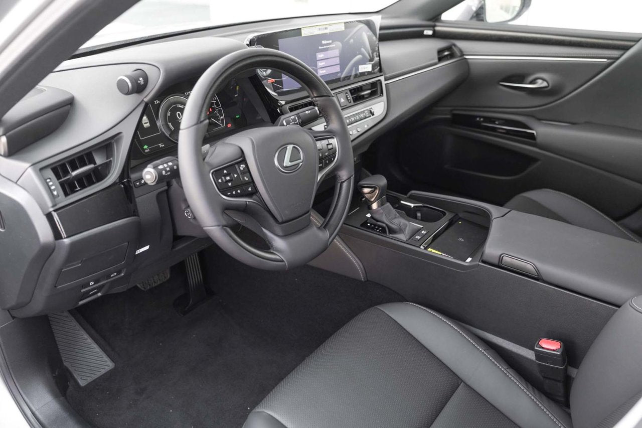 2025 Lexus ES HYBRID Premium