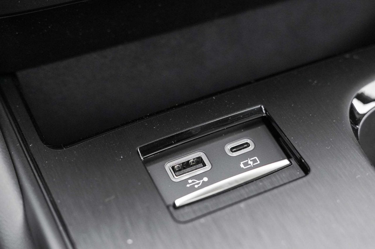 2025 Lexus ES HYBRID Premium