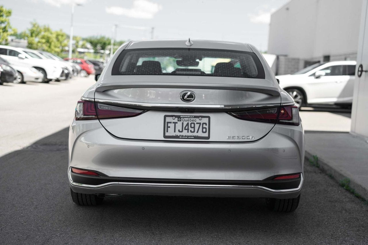 2025 Lexus ES HYBRID Premium