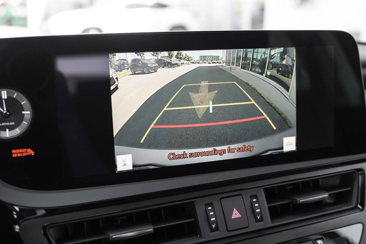 2025 Lexus ES HYBRID Premium