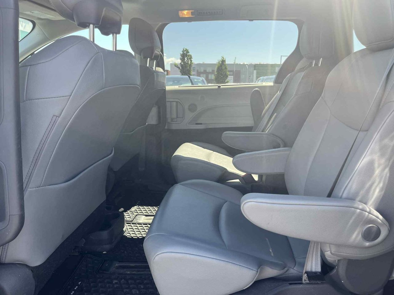 2021 Toyota Sienna XLE HYBRID AWD
