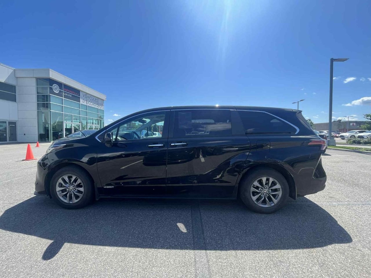 2021 Toyota Sienna XLE HYBRID AWD