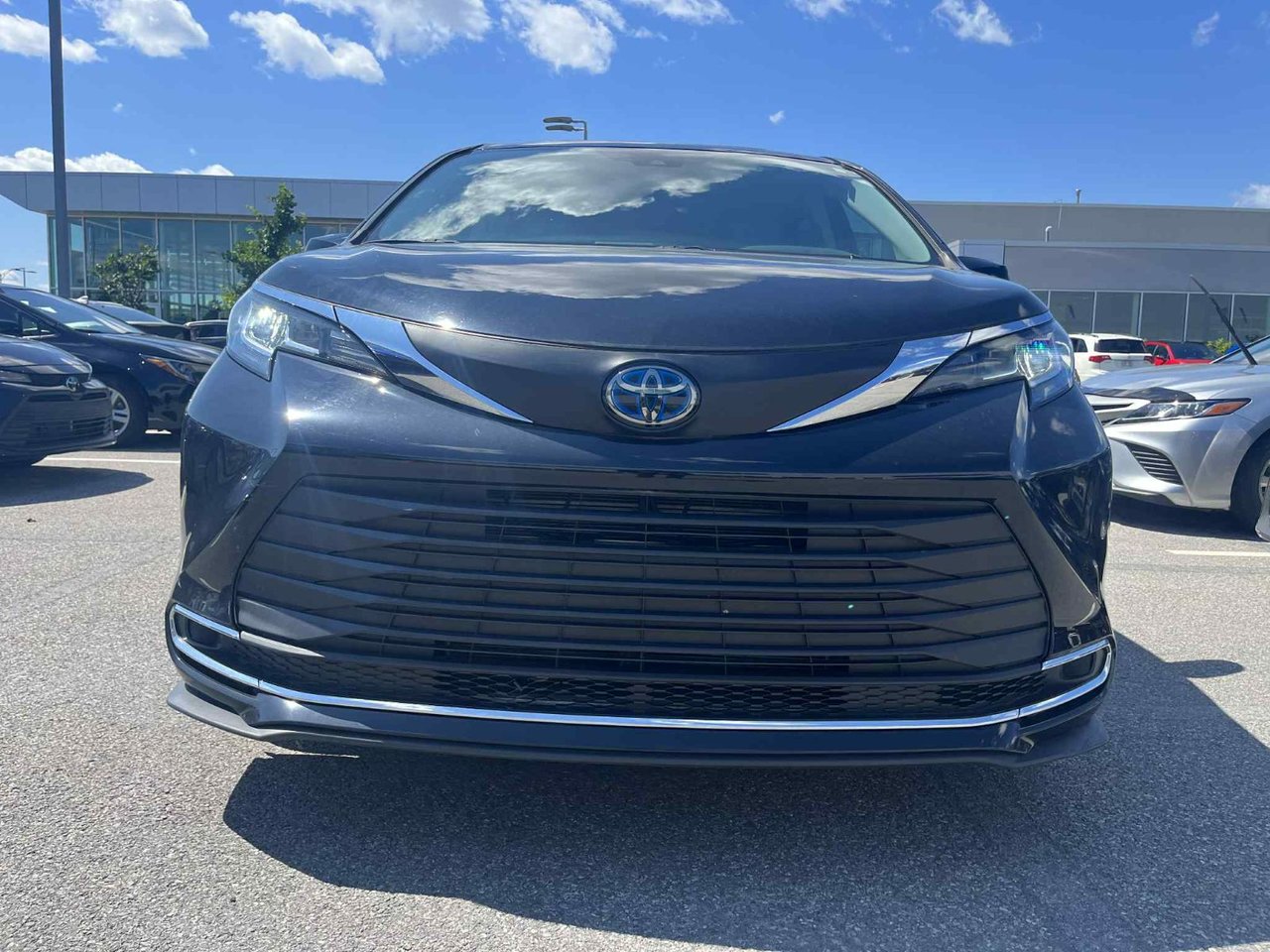 2021 Toyota Sienna XLE HYBRID AWD
