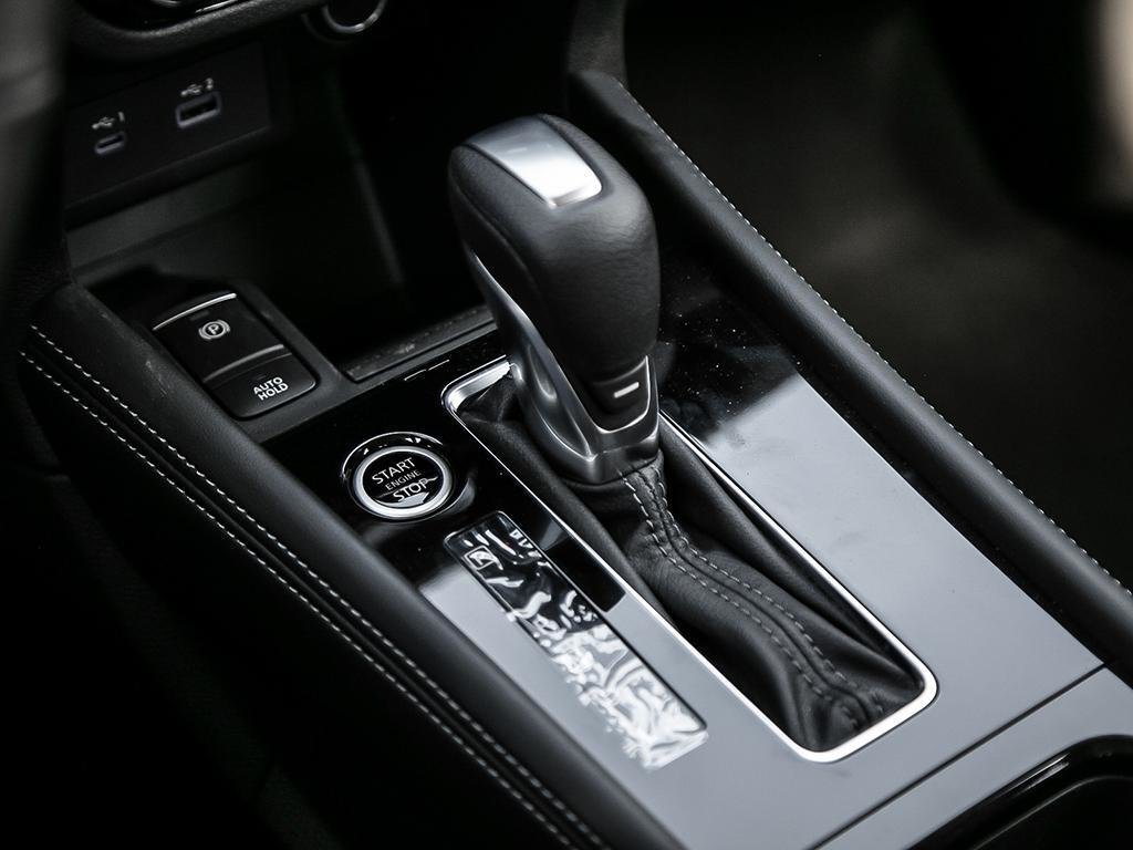 2025 Nissan Kicks Play SV