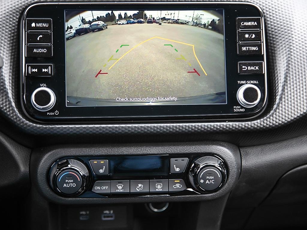 2025 Nissan Kicks Play SV