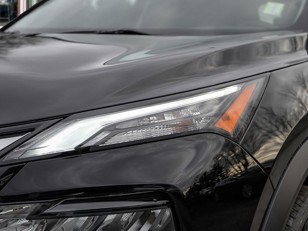 2025 Nissan Rogue AWD SV Moonroof