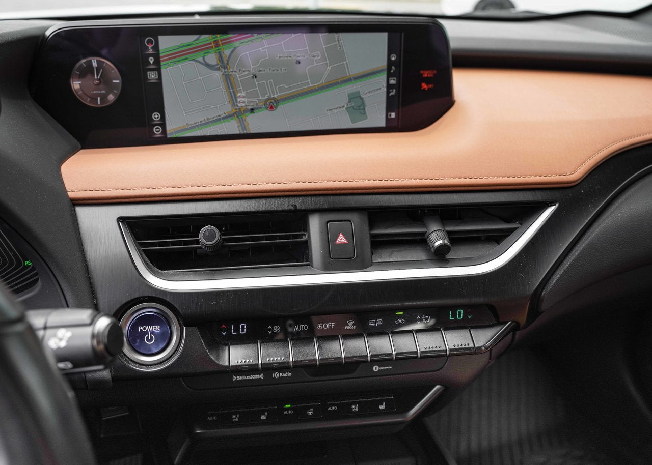 2019 Lexus UX 250h **LUXURY HYBRIDE AWD**