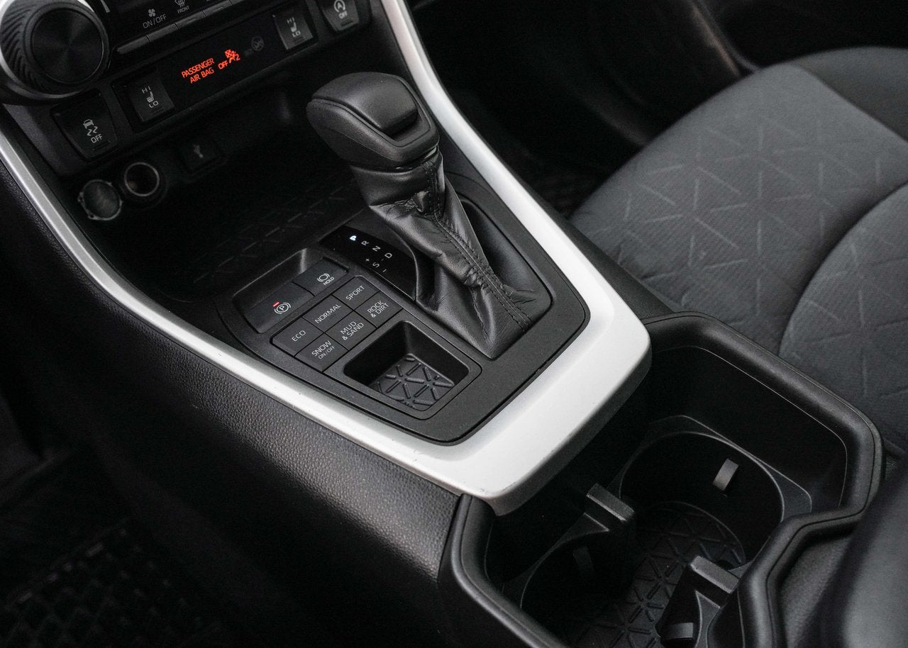 2022 Toyota RAV4 LE AWD