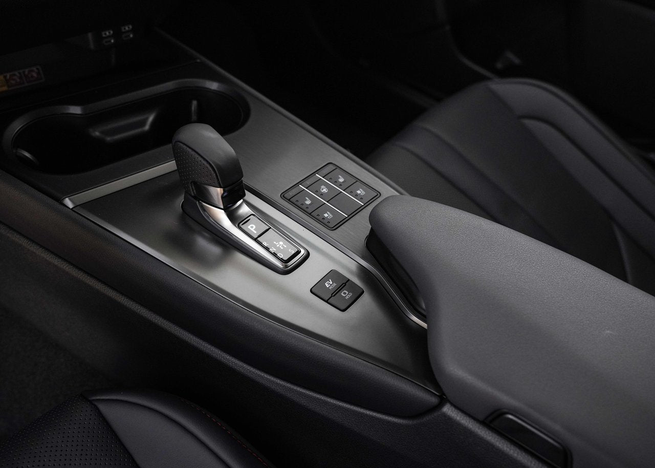 2025 Lexus UX HYBRID F SPORT