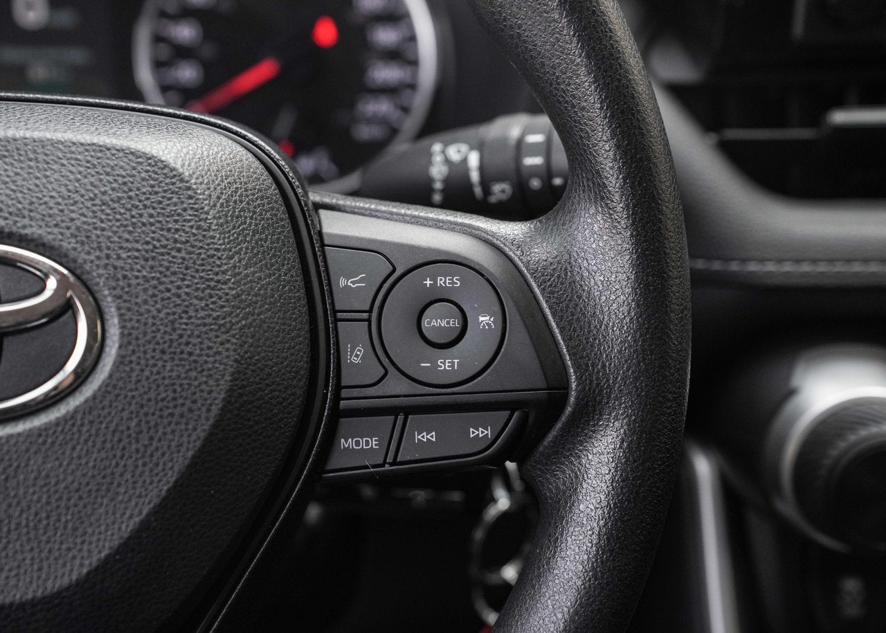 2020 Toyota RAV4 LE AWD