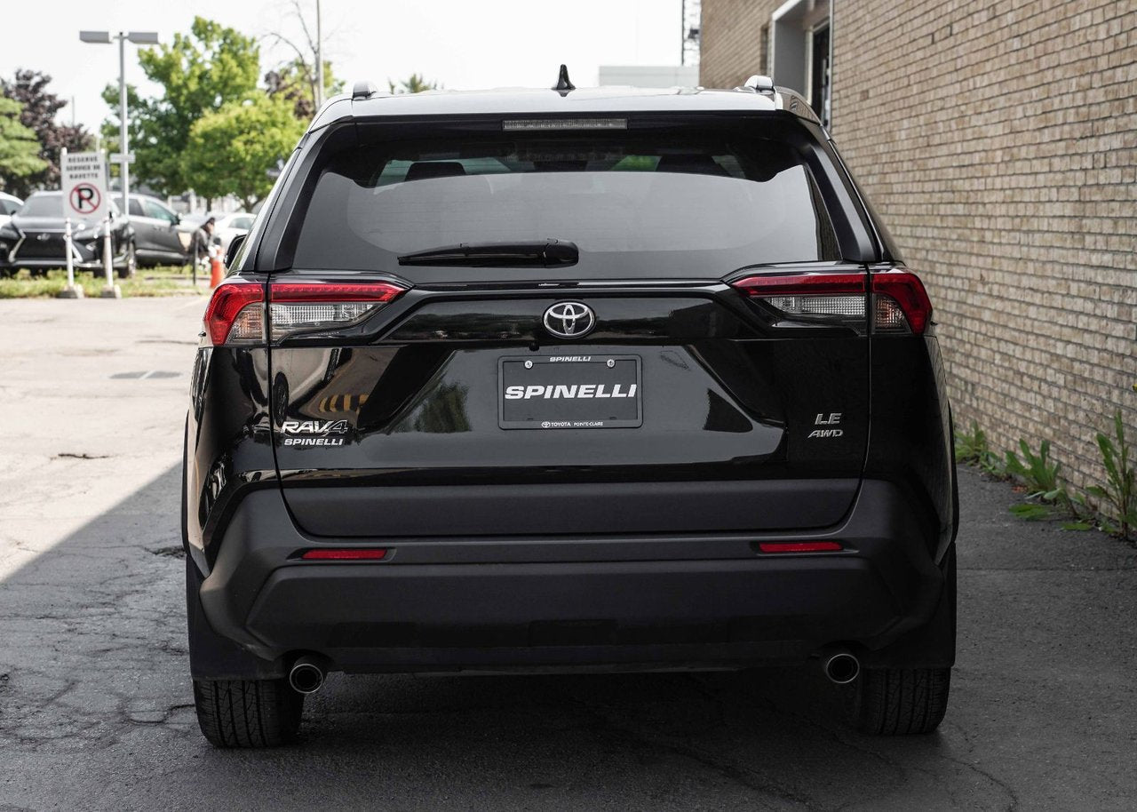 2020 Toyota RAV4 LE AWD