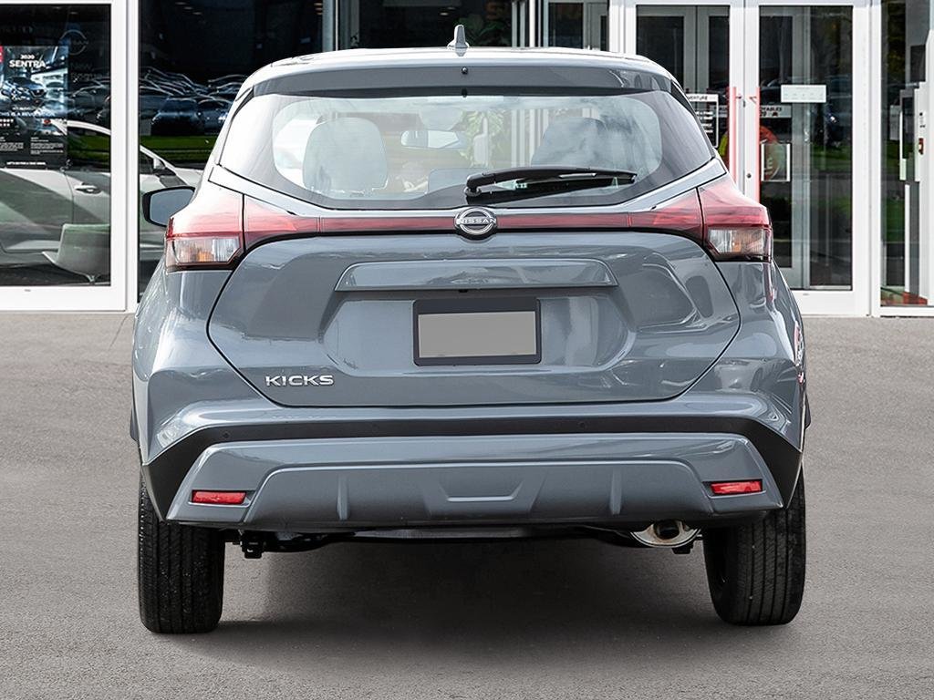2025 Nissan Kicks Play S FWD