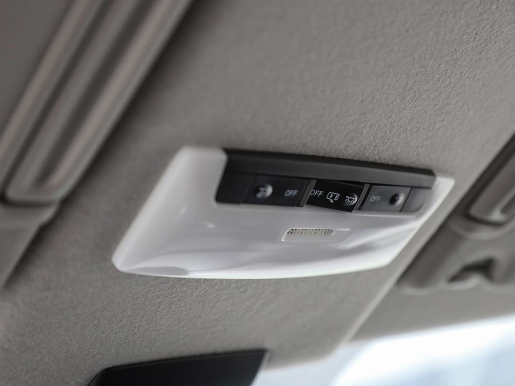 2025 Nissan Kicks Play S FWD
