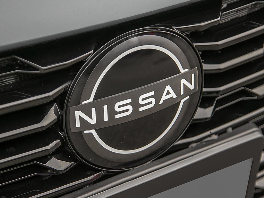 2025 Nissan Sentra SV CVT