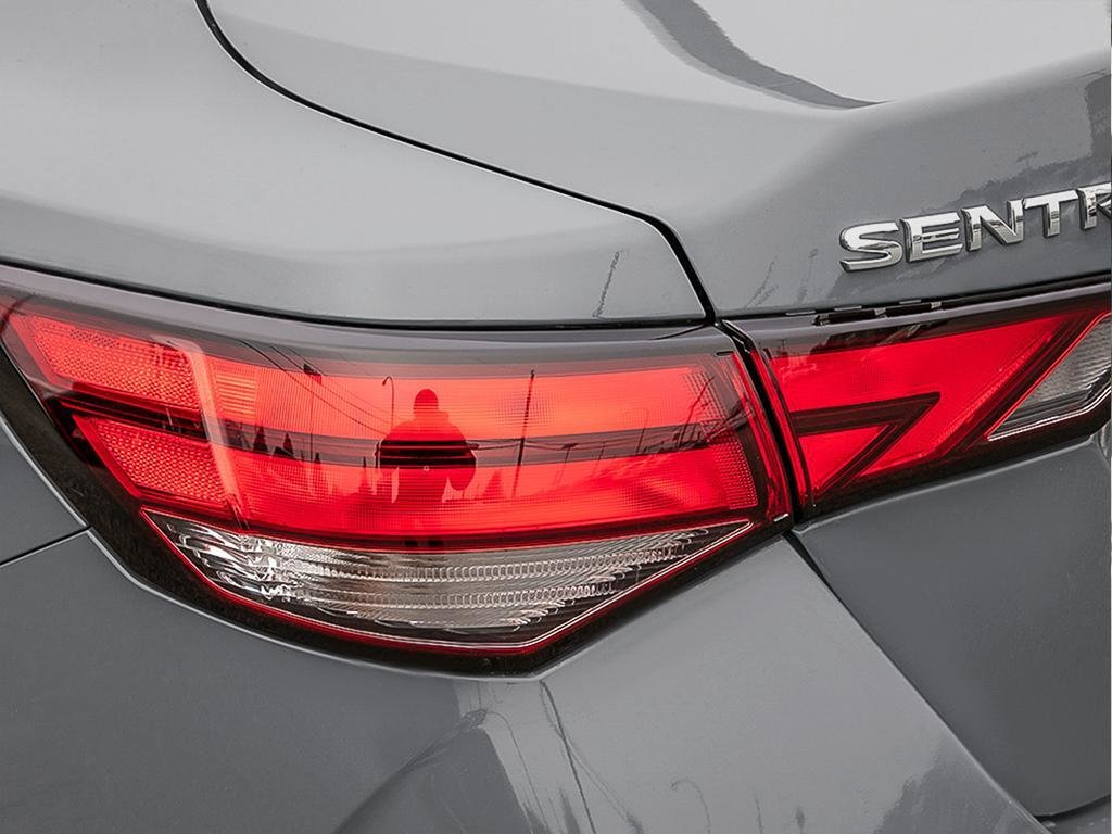 2025 Nissan Sentra SV CVT