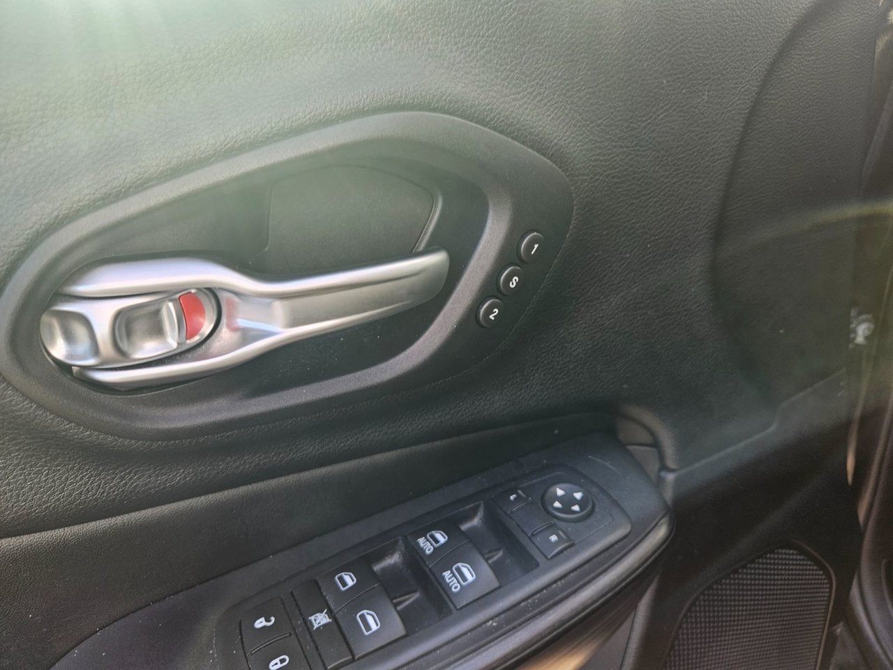 2016 Jeep Cherokee TRAILHAWK/4X4/V6/TOIT PANO/KEYLESS/BLINDSPOT