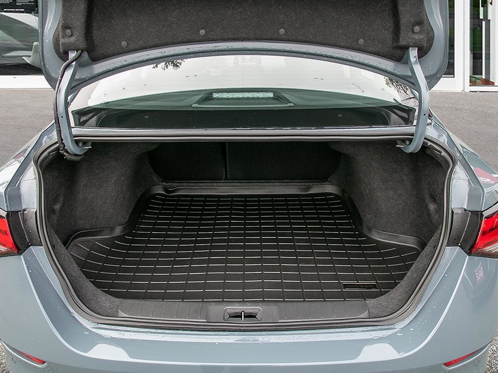 2025 Nissan Sentra SV MOONROOF