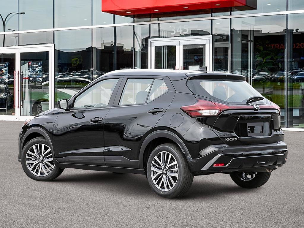 2025 Nissan Kicks Play SV FWD