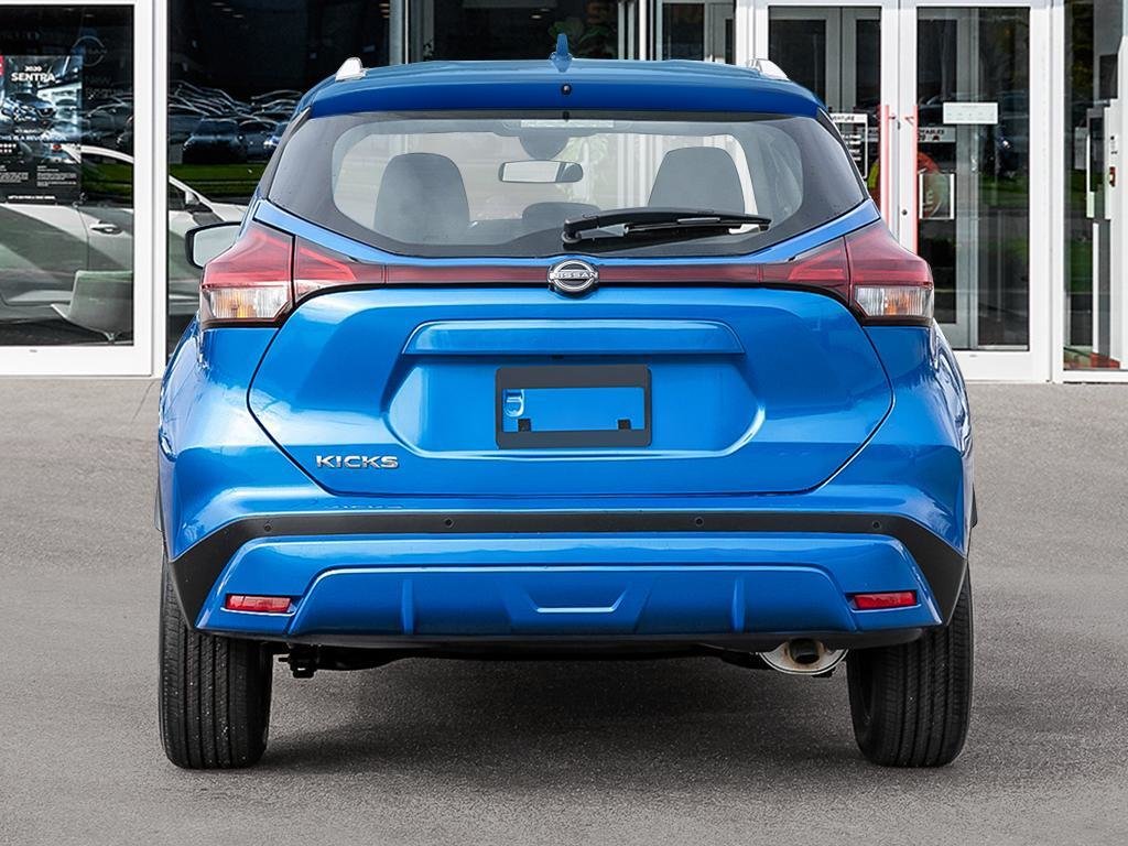 2025 Nissan Kicks Play SV
