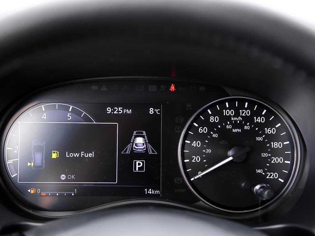 2025 Nissan Kicks Play SV