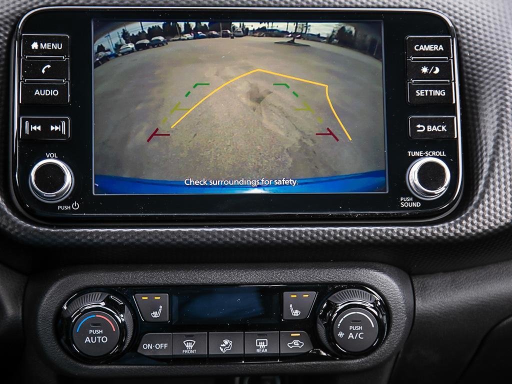 2025 Nissan Kicks Play SV