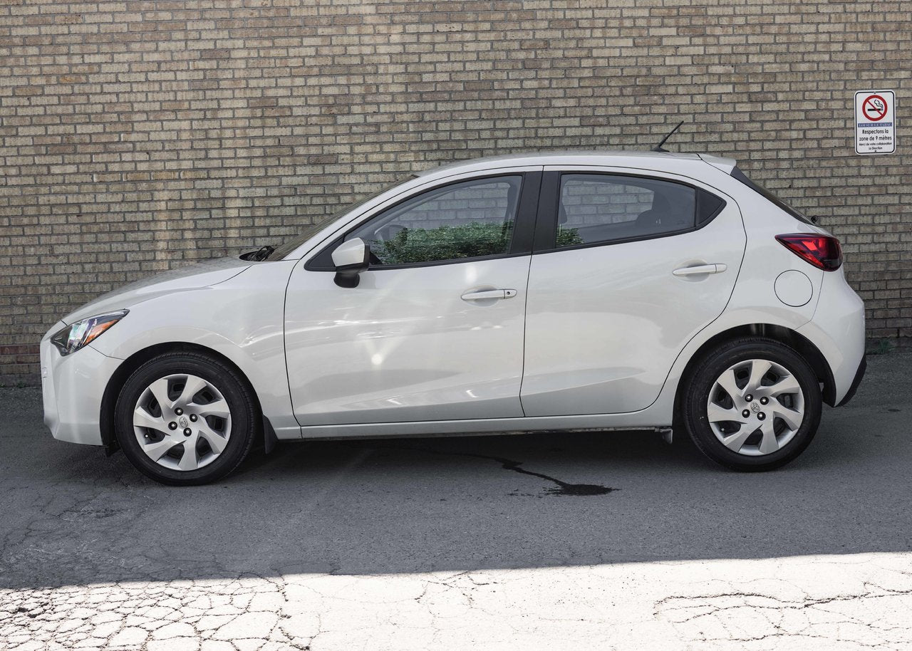 2020 Toyota Yaris Hatchback LE