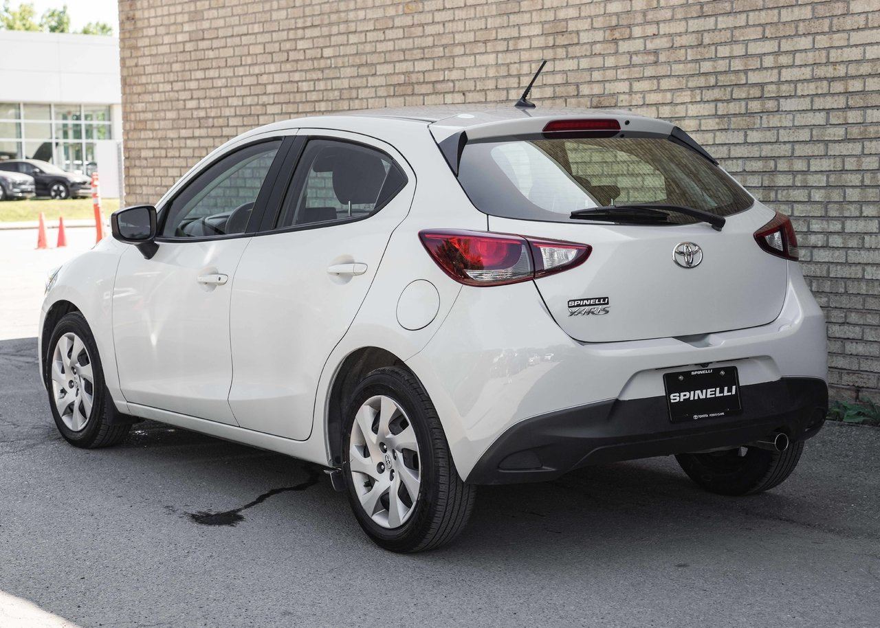 2020 Toyota Yaris Hatchback LE