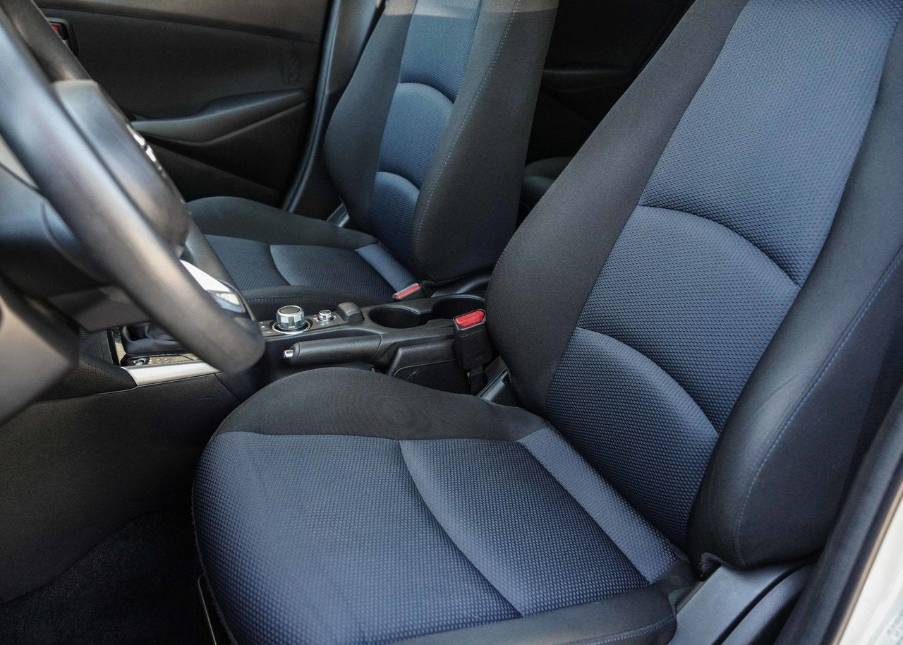 2020 Toyota Yaris Hatchback LE