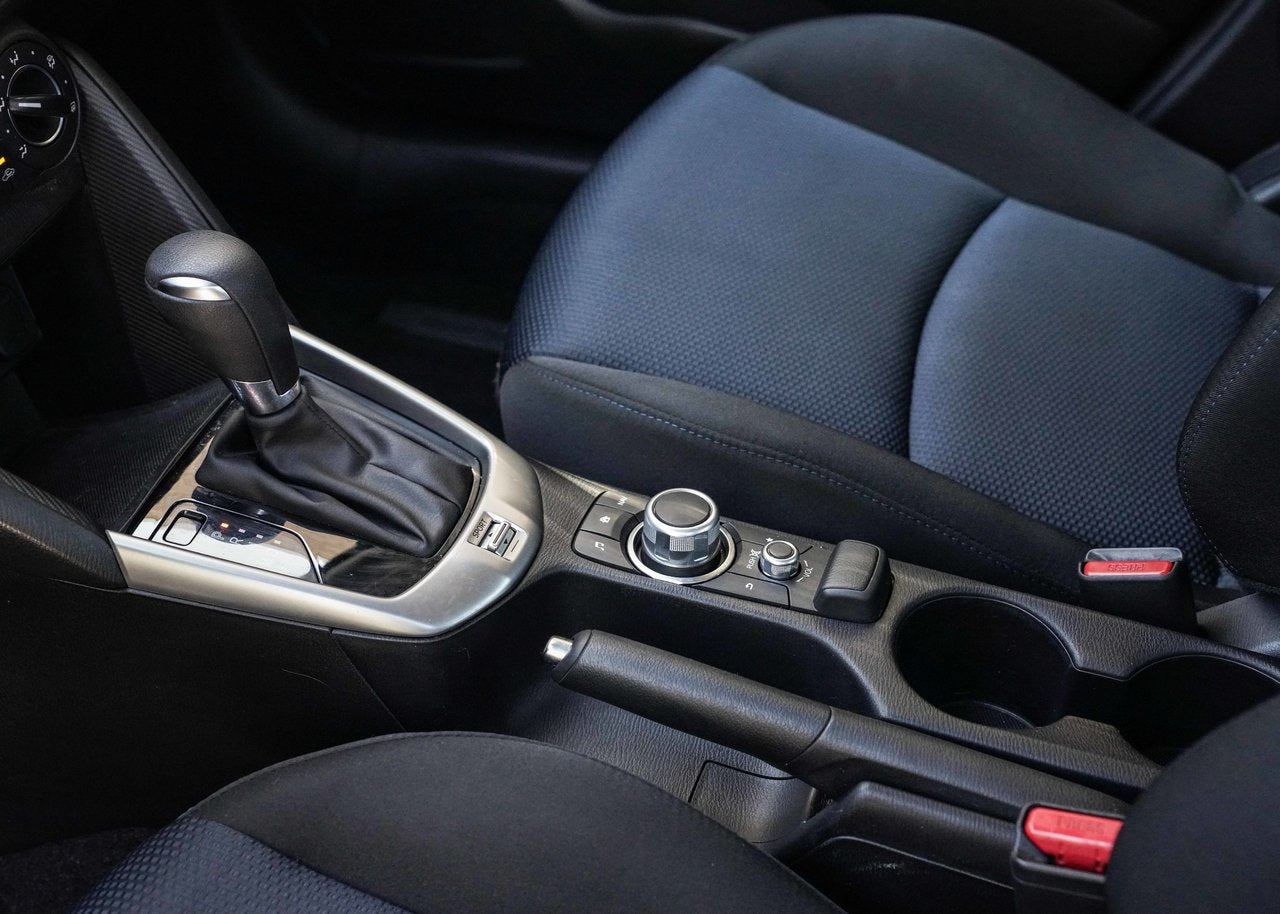 2020 Toyota Yaris Hatchback LE