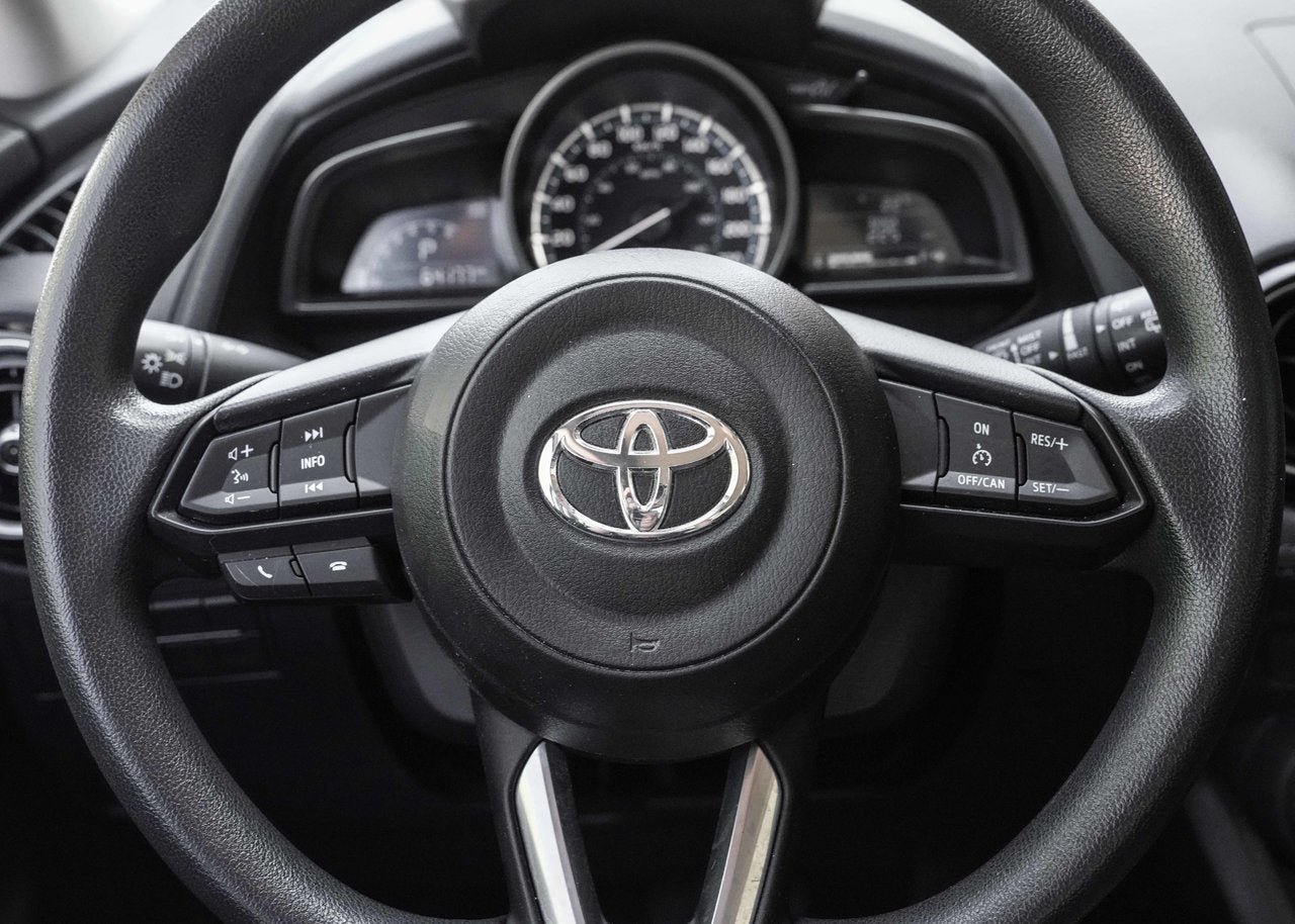 2020 Toyota Yaris Hatchback LE