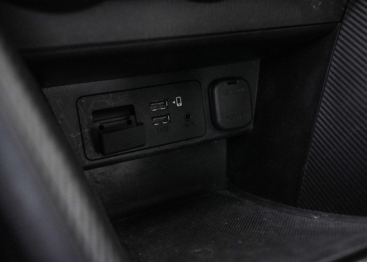 2020 Toyota Yaris Hatchback LE