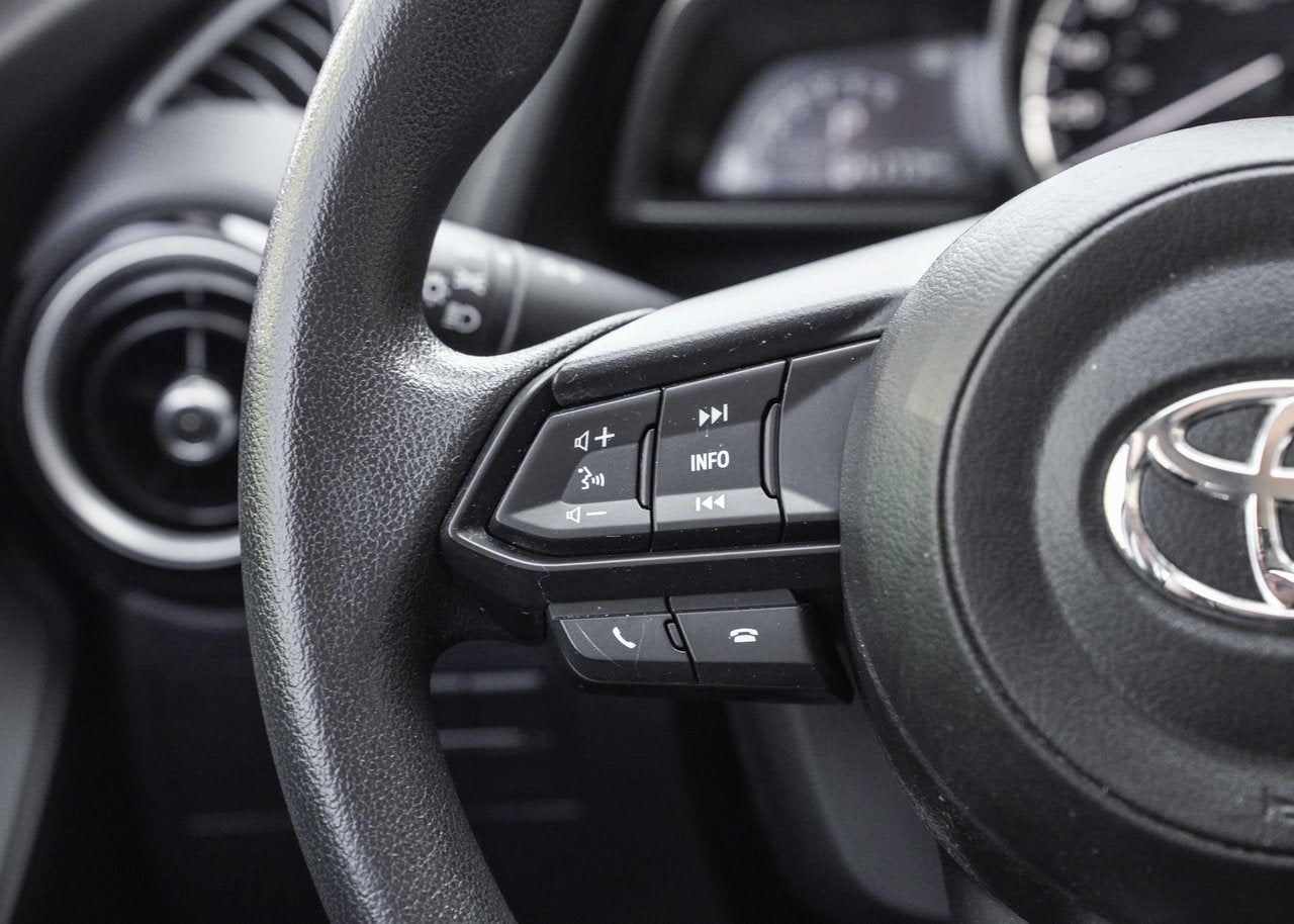 2020 Toyota Yaris Hatchback LE