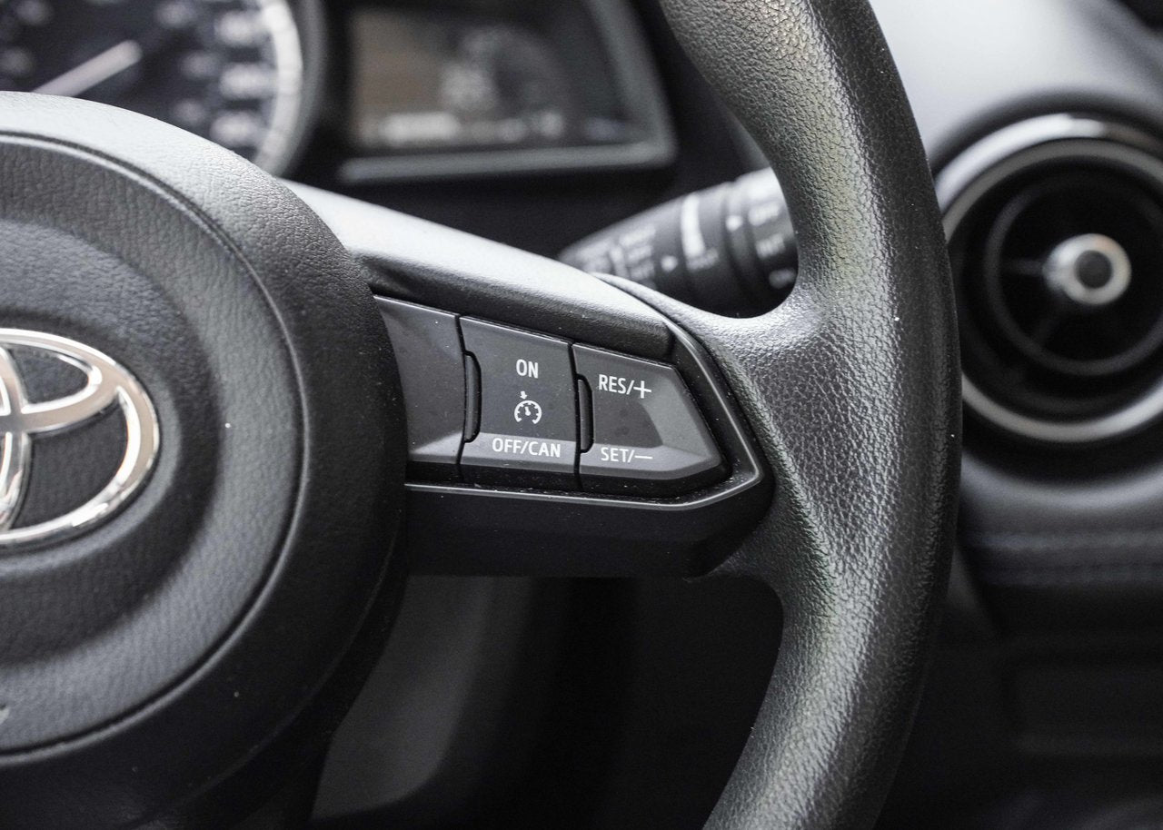 2020 Toyota Yaris Hatchback LE