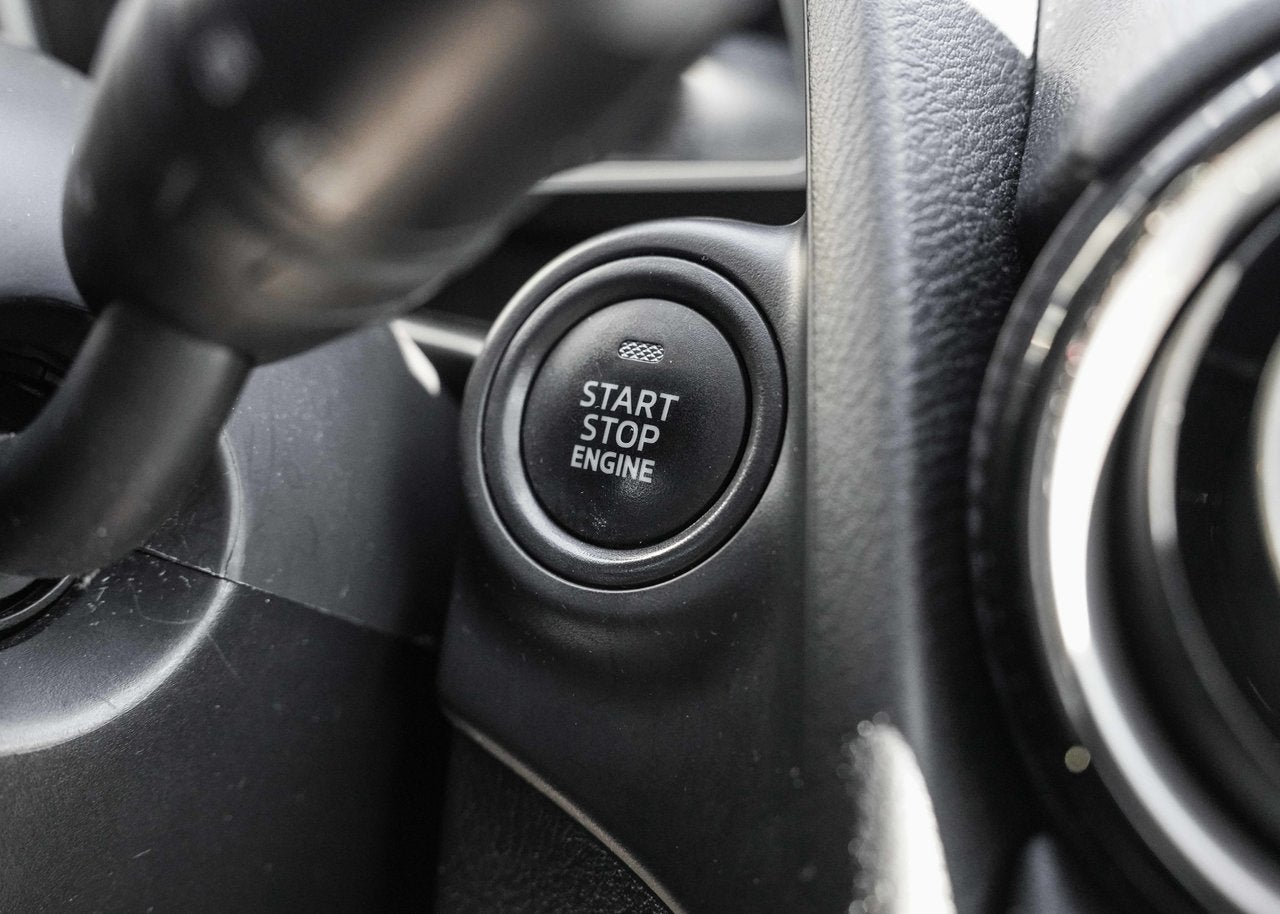 2020 Toyota Yaris Hatchback LE