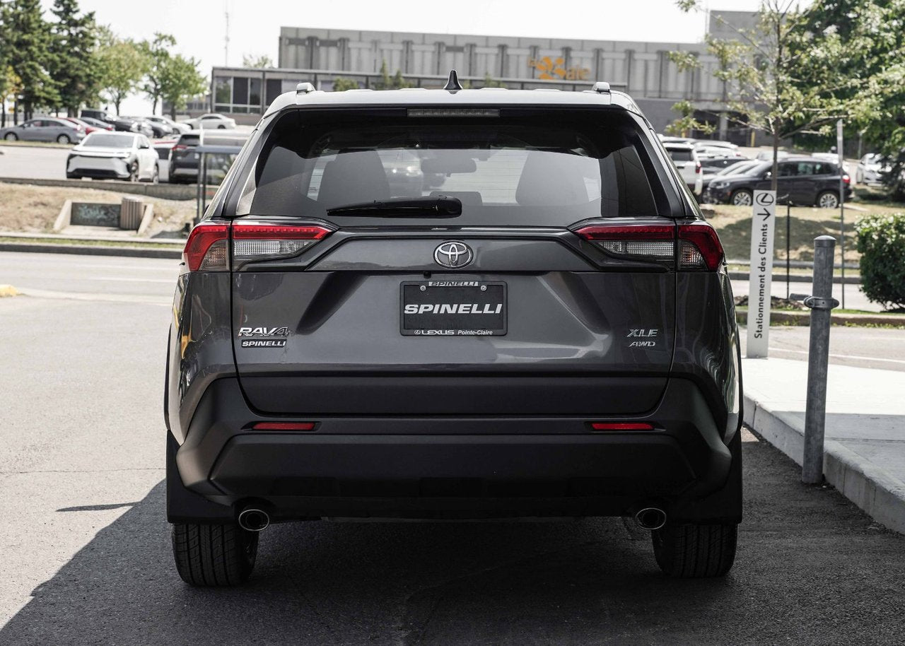 2020 Toyota RAV4 **XLE AWD**