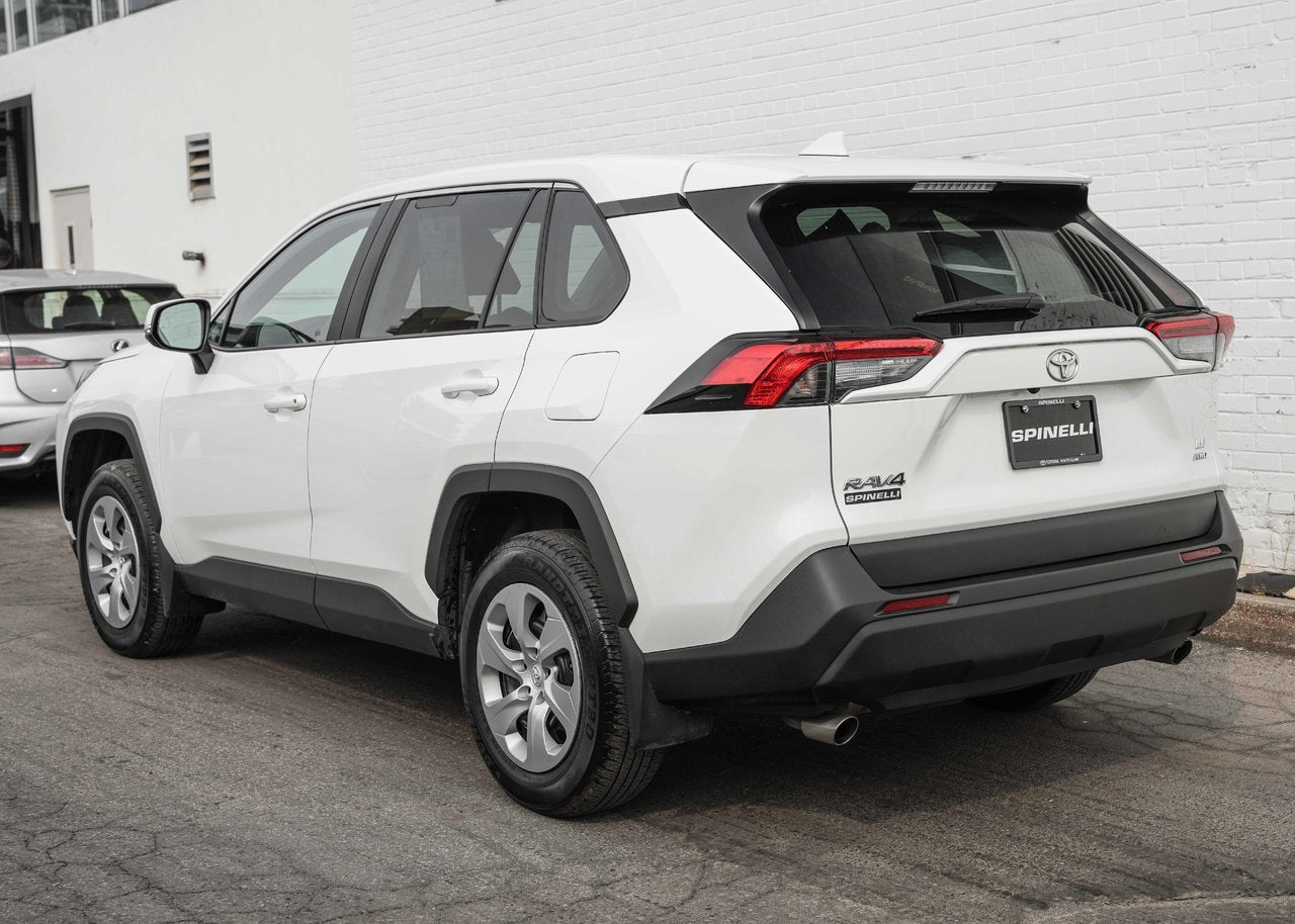 2022 Toyota RAV4 LE AWD