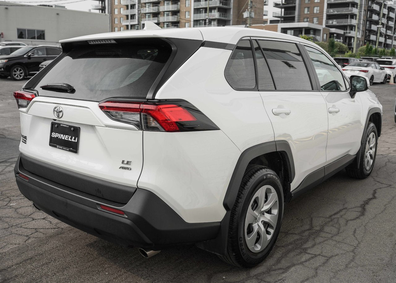 2022 Toyota RAV4 LE AWD