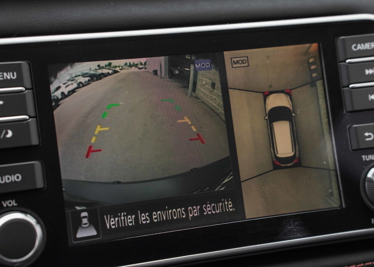 2020 Nissan Kicks SR; CUIR CAMERA ANGLES MORT SIEGES CHAUFFANT MAGS