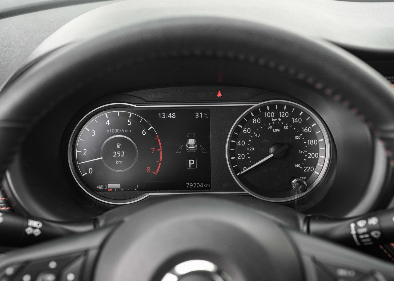 2020 Nissan Kicks SR; CUIR CAMERA ANGLES MORT SIEGES CHAUFFANT MAGS