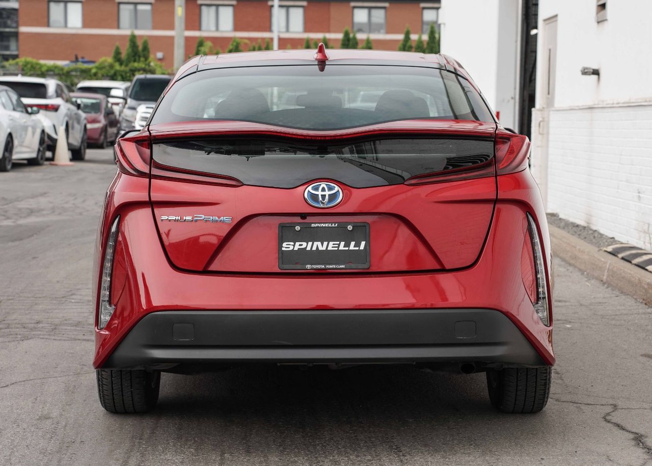 2022 Toyota PRIUS PRIME BASE