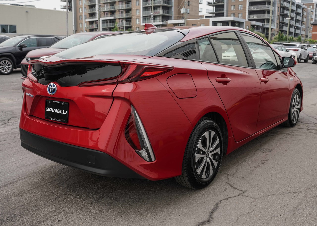 2022 Toyota PRIUS PRIME BASE