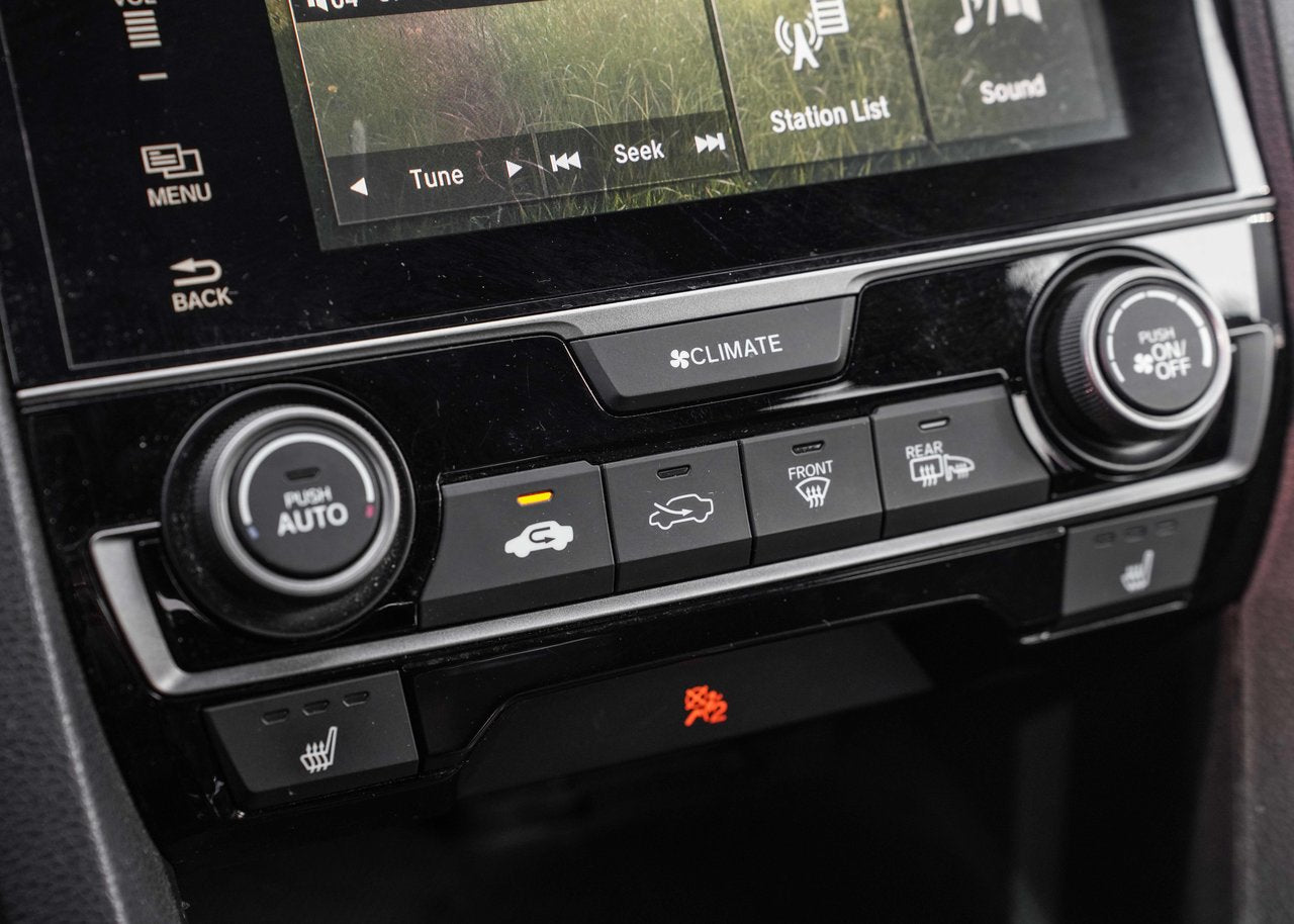 2018 Honda Civic Hatchback **LX**