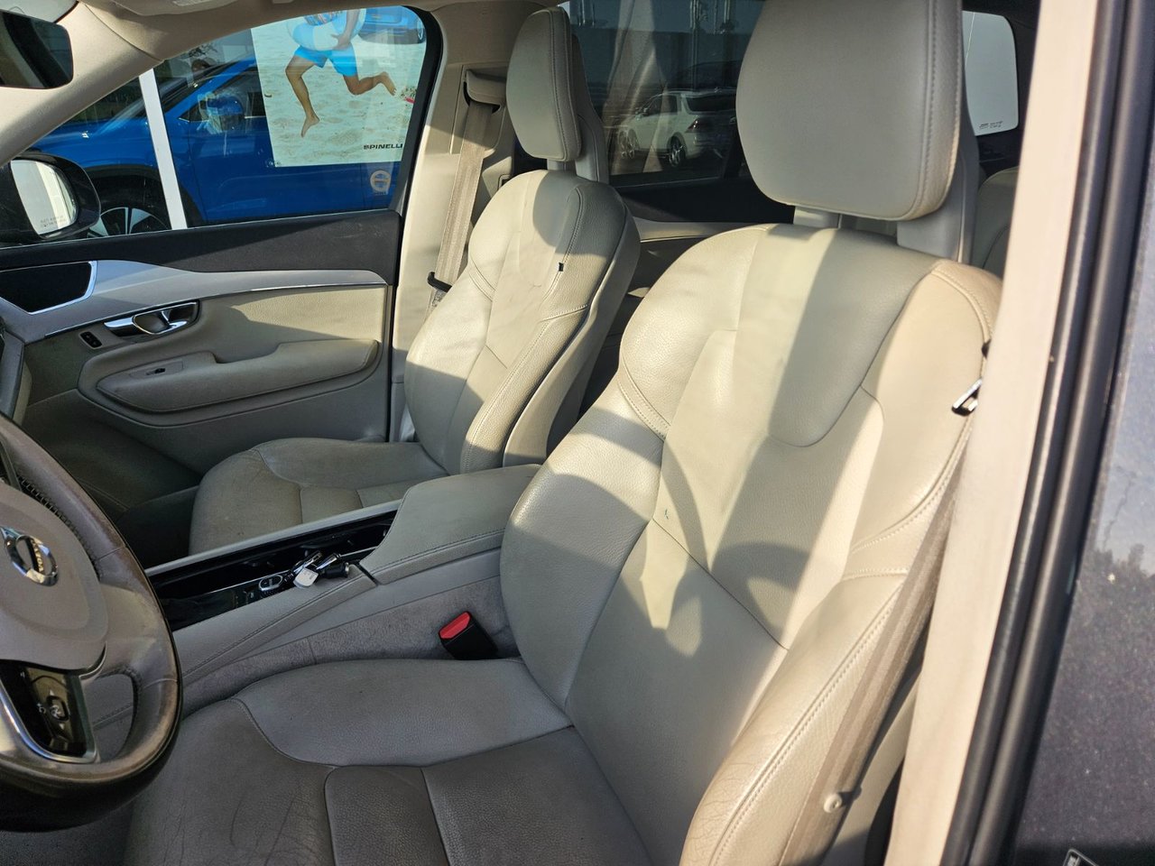 2016 Volvo XC90 T6/MOMENTUM/7 PASS/TOIT PANO/HUD/KEYLESS/BLINDSPOT