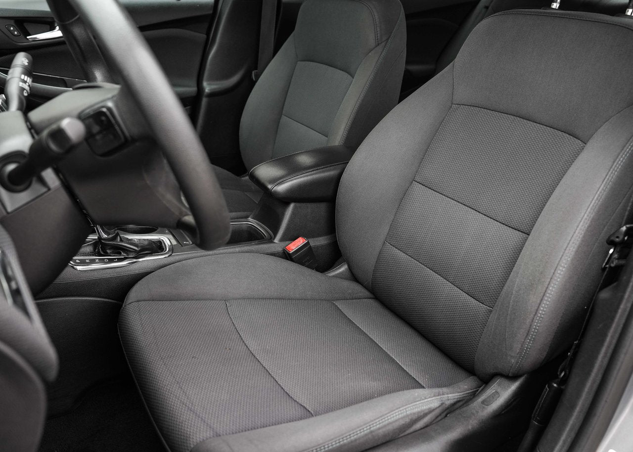 2018 Chevrolet Cruze LT AUTO; TOIT CAMERA SIEGES CHAUFFANT CARPLAY MAGS