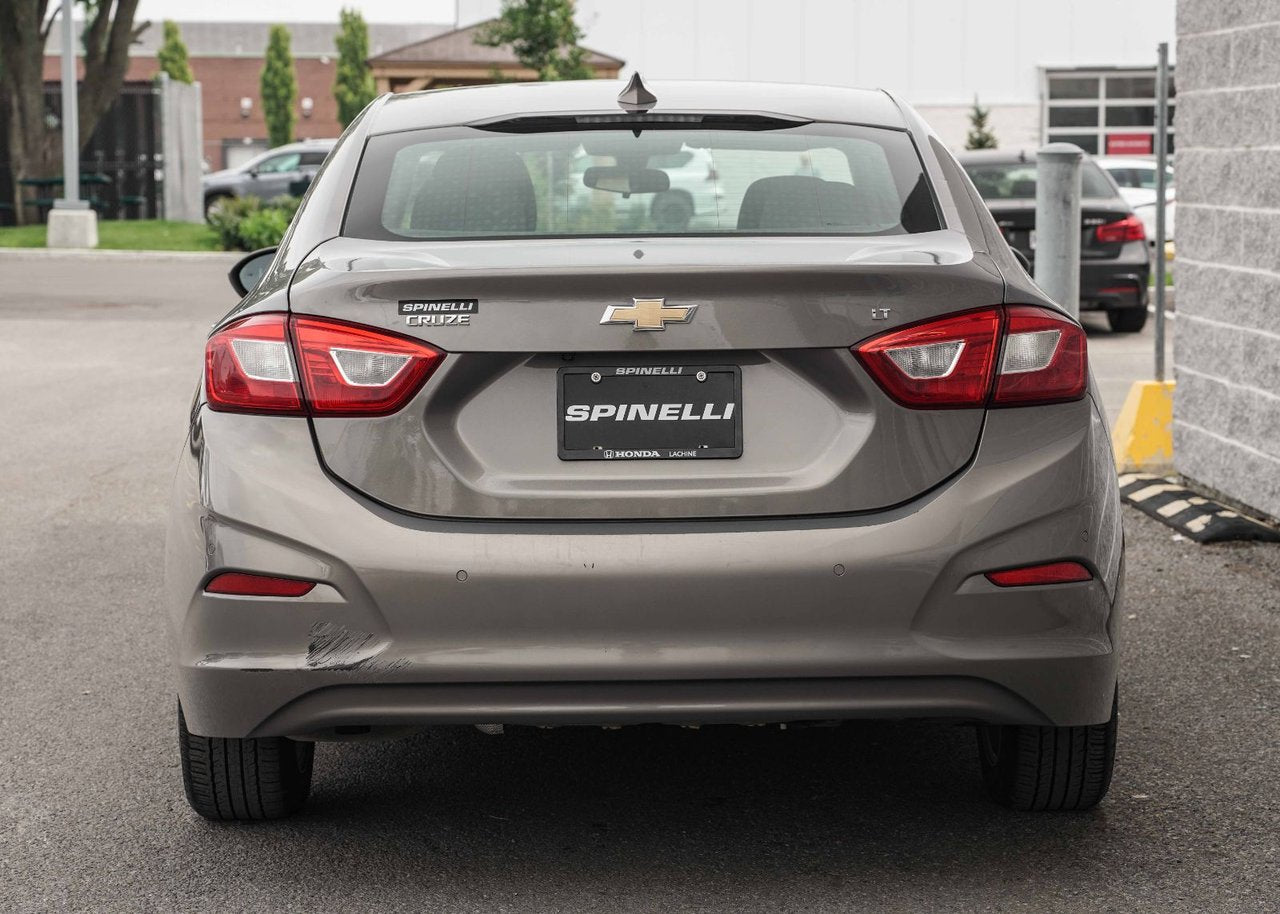 2018 Chevrolet Cruze LT AUTO; TOIT CAMERA SIEGES CHAUFFANT CARPLAY MAGS
