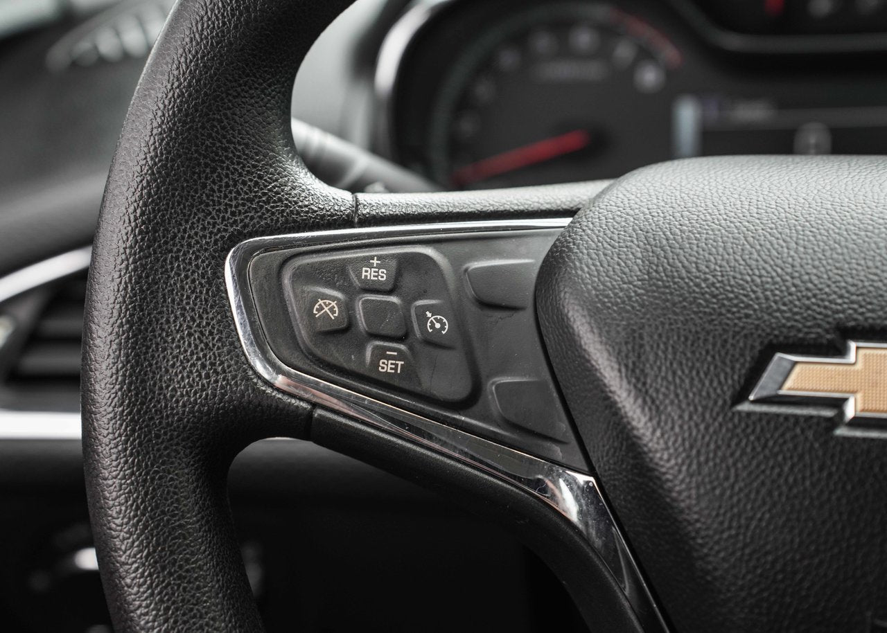 2018 Chevrolet Cruze LT AUTO; TOIT CAMERA SIEGES CHAUFFANT CARPLAY MAGS